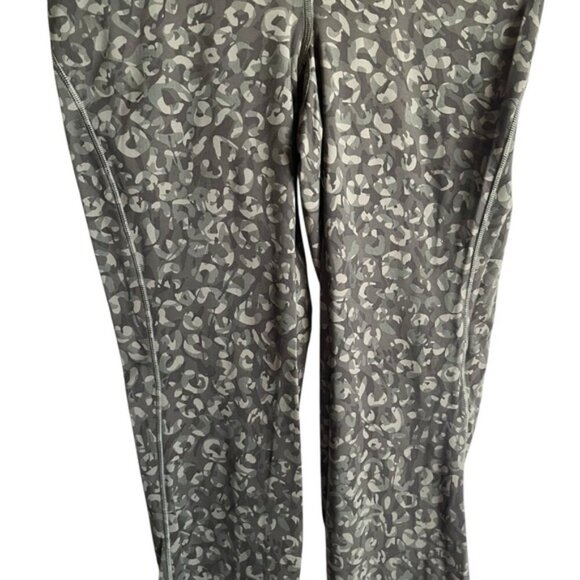 Lululemon Base Pace High-Rise Tight Size 6 25" Intertwined Camo Olive Multi - Picture 7 of 10